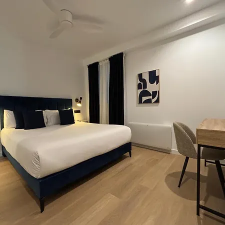 Arenal Rooms Bilbao-3